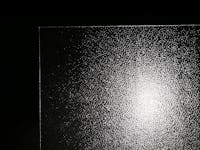 型板ガラス_光を当てたときの見え方