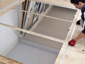 「フィルムミラー」を連結して壁に固定する方法/鏡の連貼り(2)