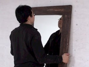 枠付き鏡を壁掛けする方法／20kgまで