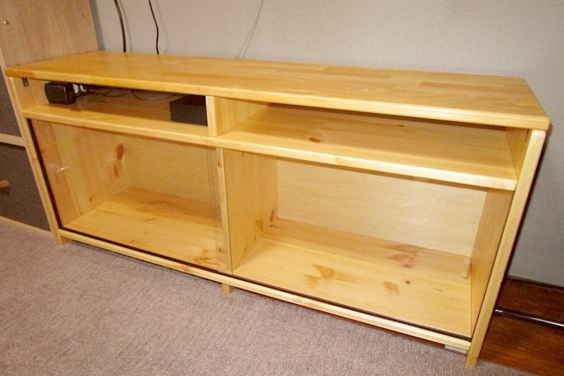 割れ替えやdiyに テレビボードの扉に 透明ガラス を使用した事例3選 オーダーガラス板 Com