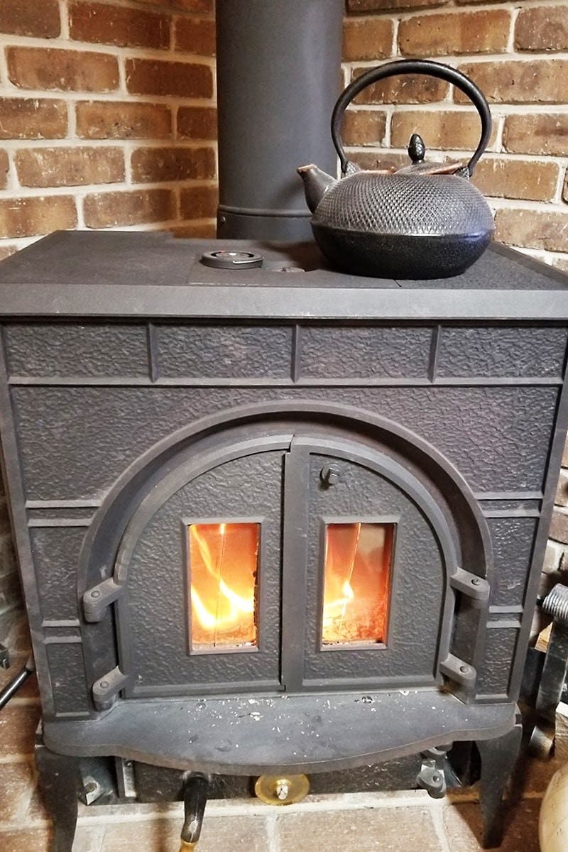 割れてしまった覗き窓を交換！薪ストーブに耐熱ガラス「ネオセラム」を