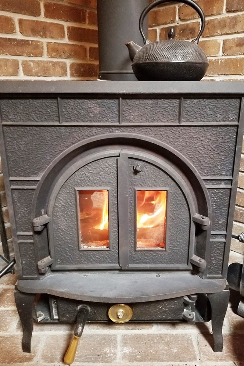 割れてしまった覗き窓を交換！薪ストーブに耐熱ガラス「ネオセラム」を