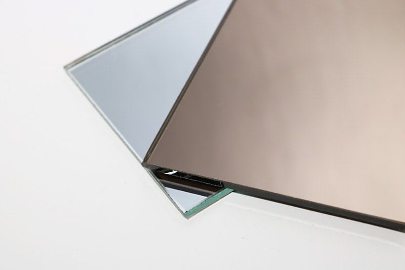 ブロンズミラーと普通ミラーの比較