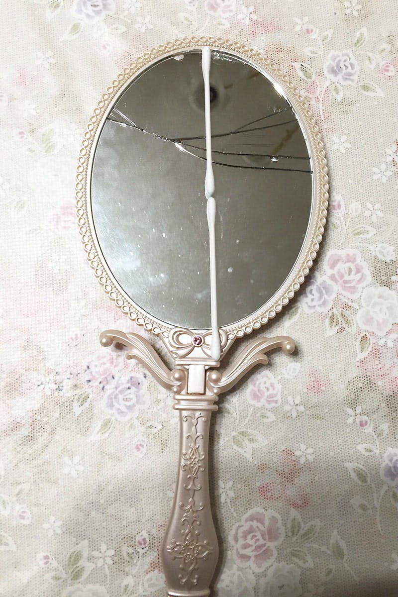 ノベルティの鏡修理に使用した「ガラスミラー」(1)