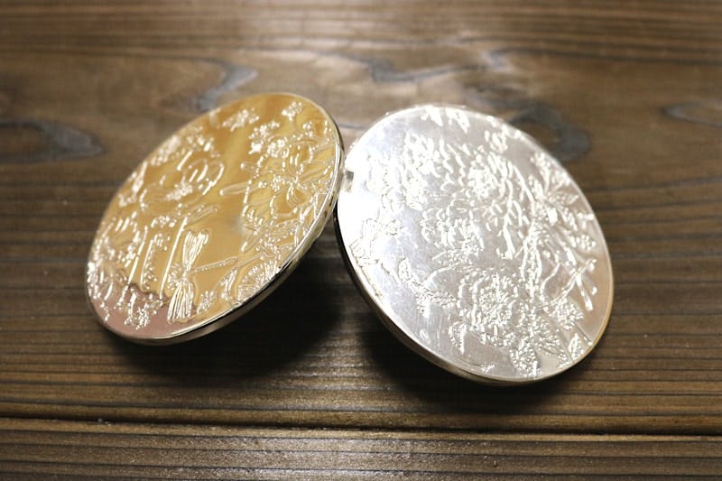 GUCCIのコンパクトミラーの修理に使用した「ガラスミラー」(2)