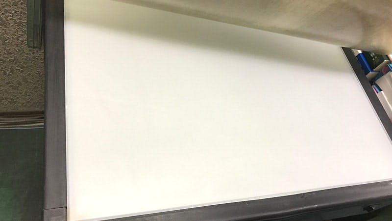 パターン2 天板すりガラステーブル ライトテーブルの天板に「すりガラス」を使用した事例(東京都文京区 T