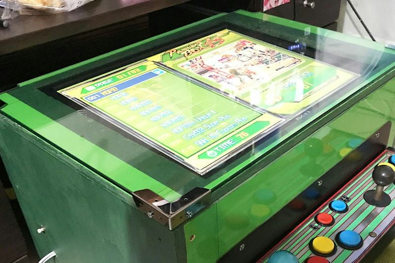 アーケードゲーム機の天板に「透明ガラス」を設置した事例(神奈川県