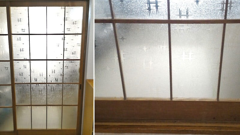 引き戸ガラスの交換に中古の昭和型板ガラス「いろり」を使用された事例 