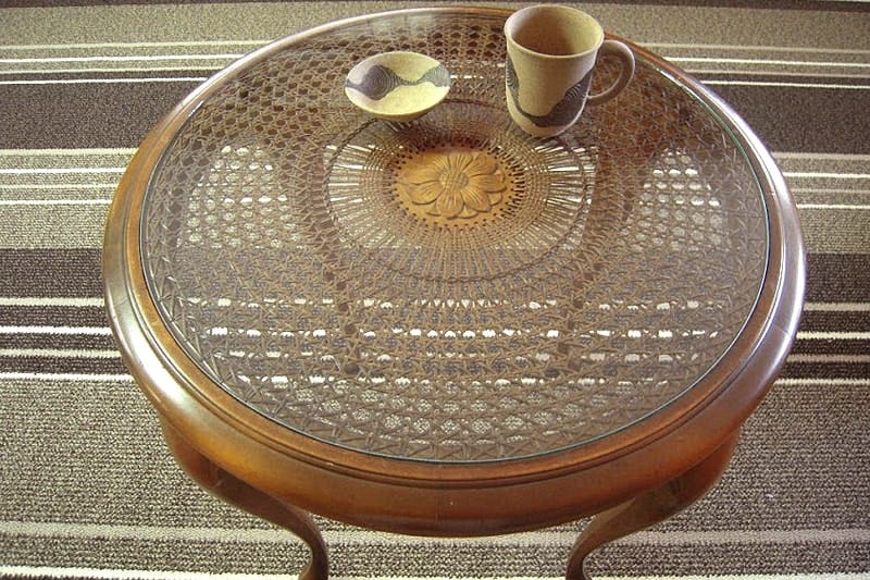 籐(ラタン)テーブルに「強化ガラス」のテーブルトップを使用した事例4